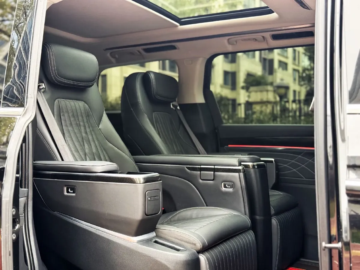 2022 MAXUS G90 2.0T 234HP L4 8AT,autocango,china used car exporter,china ev exporter,chinese used car exporter,chinese used ev exporter