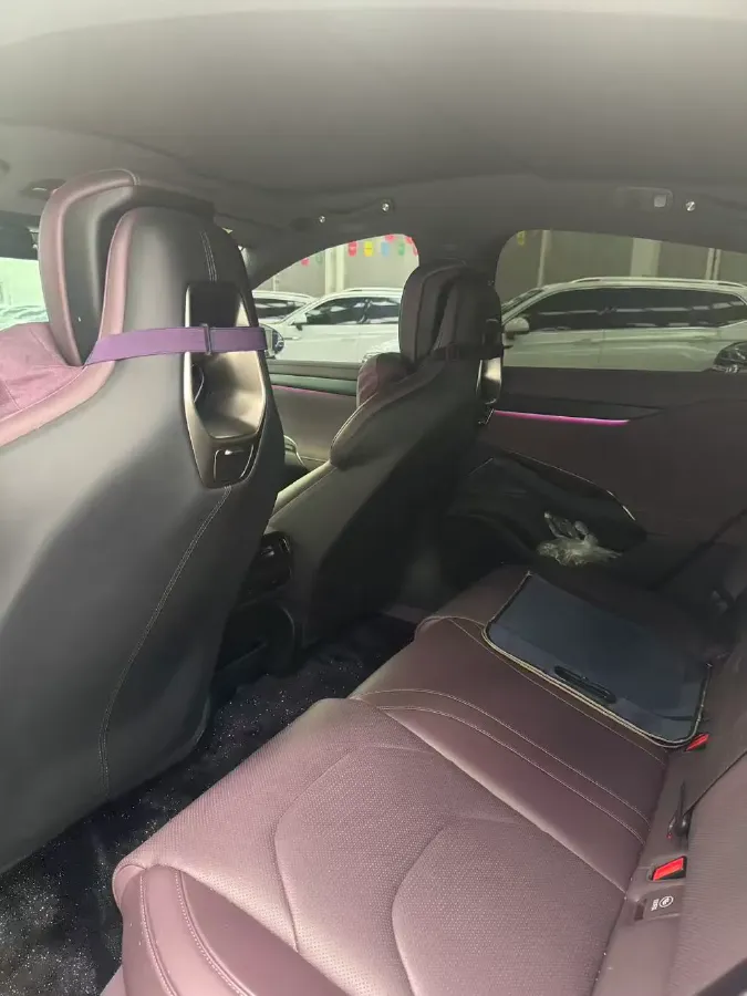 2024 MI SU7 BEV 73.6KWH,autocango,china used car exporter,china ev exporter,chinese used car exporter,chinese used ev exporter