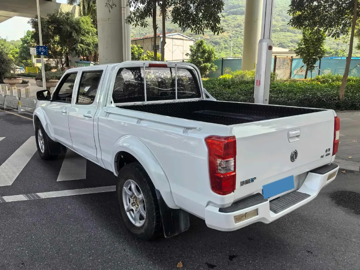 2021 Dongfeng RuiQi 2.4L 158HP L4 5MT,autocango,china used car exporter,china ev exporter,chinese used car exporter,chinese used ev exporter