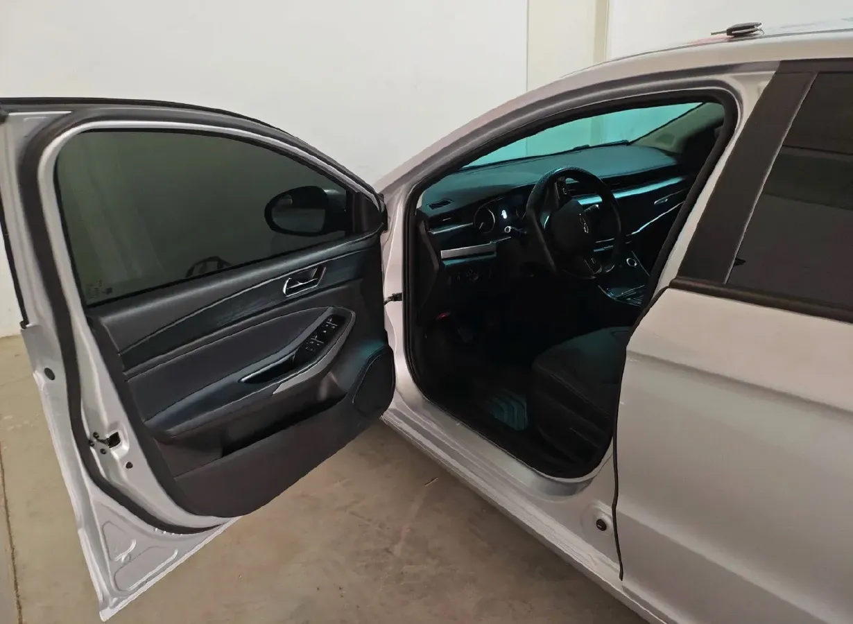 2024 Chery Arrizo 5 1.5L 120HP L4 5MT,autocango,china used car exporter,china ev exporter,chinese used car exporter,chinese used ev exporter