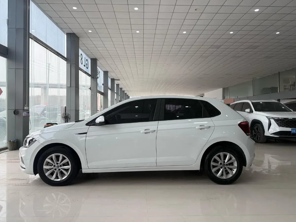 2023 Volkswagen Polo 1.5L 113HP L4 6AT,autocango,china used car exporter,china ev exporter,chinese used car exporter,chinese used ev exporter