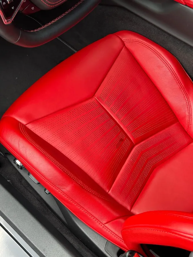 2020 Chevrolet Corvette 6.2L 496HP V8 8DCT,autocango,china used car exporter,china ev exporter,chinese used car exporter,chinese used ev exporter