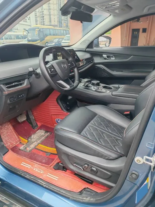 2021 ChangAn UNI-K 2.0T 233HP L4 8AT,autocango,china used car exporter,china ev exporter,chinese used car exporter,chinese used ev exporter