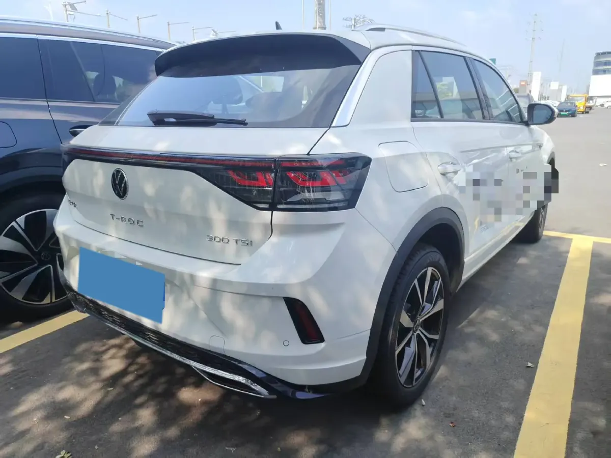 2025 Volkswagen T-Roc 1.5T 160HP L4 7DCT,autocango,china used car exporter,china ev exporter,chinese used car exporter,chinese used ev exporter