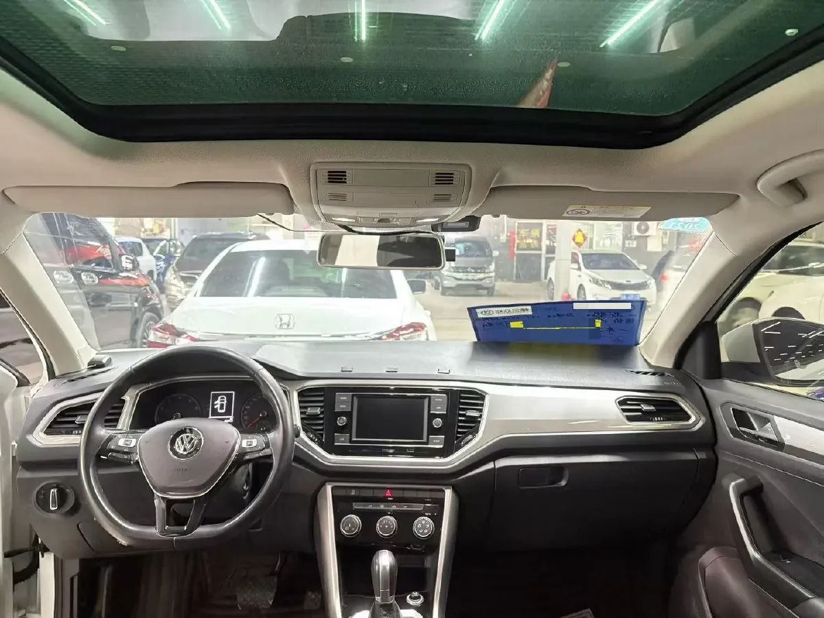 2019 Volkswagen T-Roc 1.4T 150HP L4 7DCT,autocango,china used car exporter,china ev exporter,chinese used car exporter,chinese used ev exporter