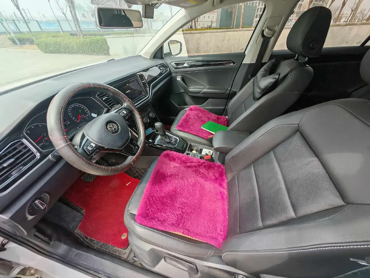 2019 Volkswagen T-Roc 1.4T 150HP L4 7DCT,autocango,china used car exporter,china ev exporter,chinese used car exporter,chinese used ev exporter