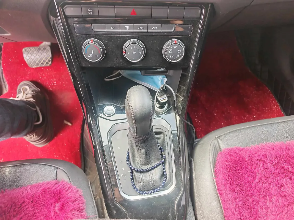 2019 Volkswagen T-Roc 1.4T 150HP L4 7DCT,autocango,china used car exporter,china ev exporter,chinese used car exporter,chinese used ev exporter