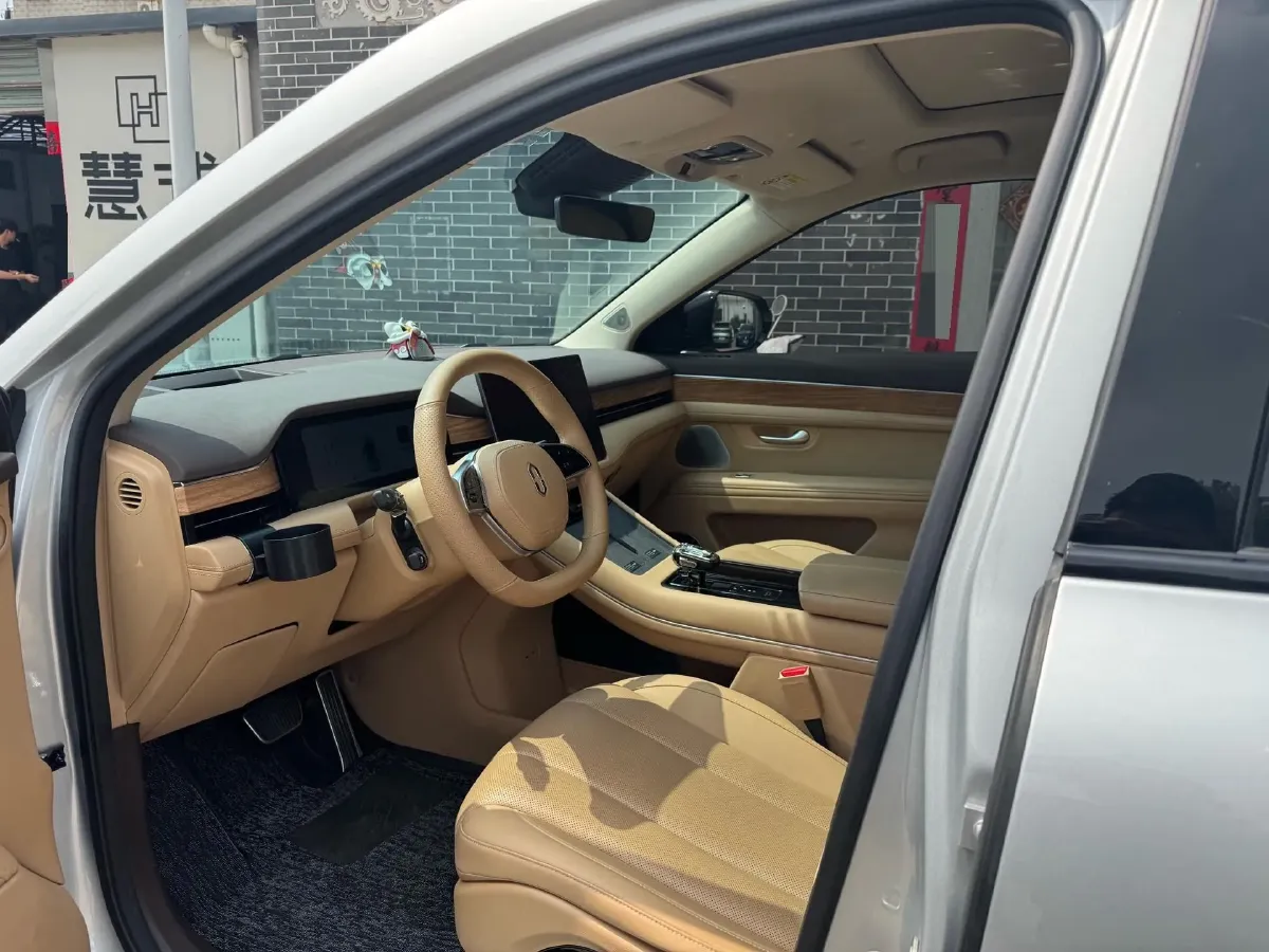 2024 AITO AITO M7 1.5T 152HP L4 REEV 40KWH,autocango,china used car exporter,china ev exporter,chinese used car exporter,chinese used ev exporter