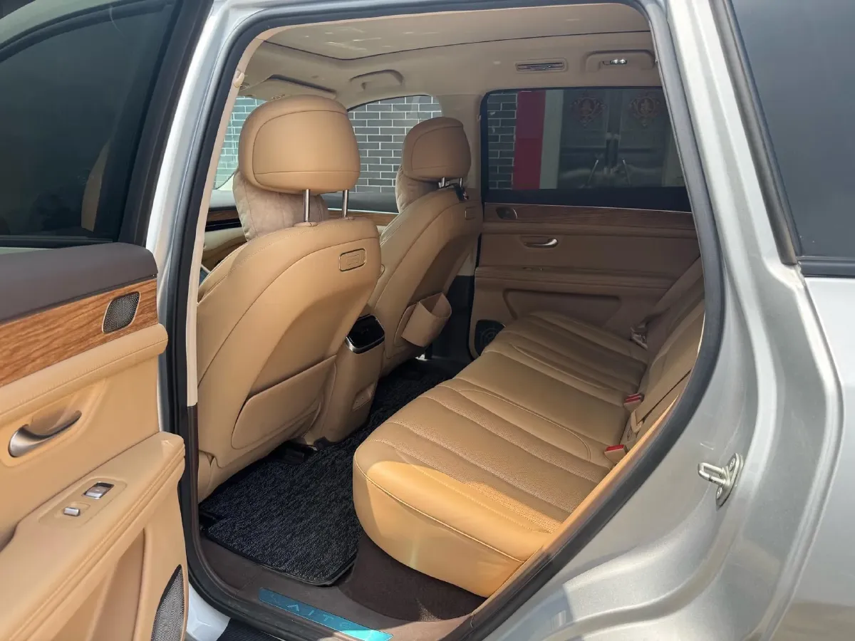 2024 AITO AITO M7 1.5T 152HP L4 REEV 40KWH,autocango,china used car exporter,china ev exporter,chinese used car exporter,chinese used ev exporter