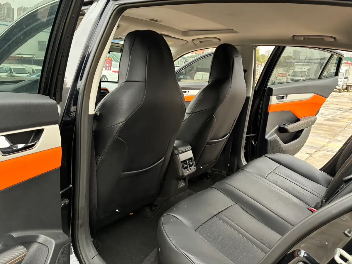 2023 DongFeng Aeolus YiXuan 1.5L 125HP L4 6DCT,autocango,china used car exporter,china ev exporter,chinese used car exporter,chinese used ev exporter