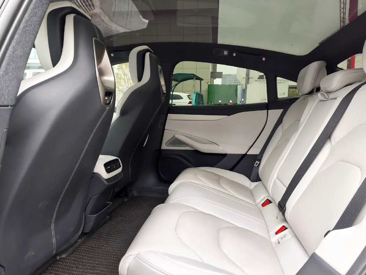 2024 MI SU7 BEV 73.6KWH,autocango,china used car exporter,china ev exporter,chinese used car exporter,chinese used ev exporter