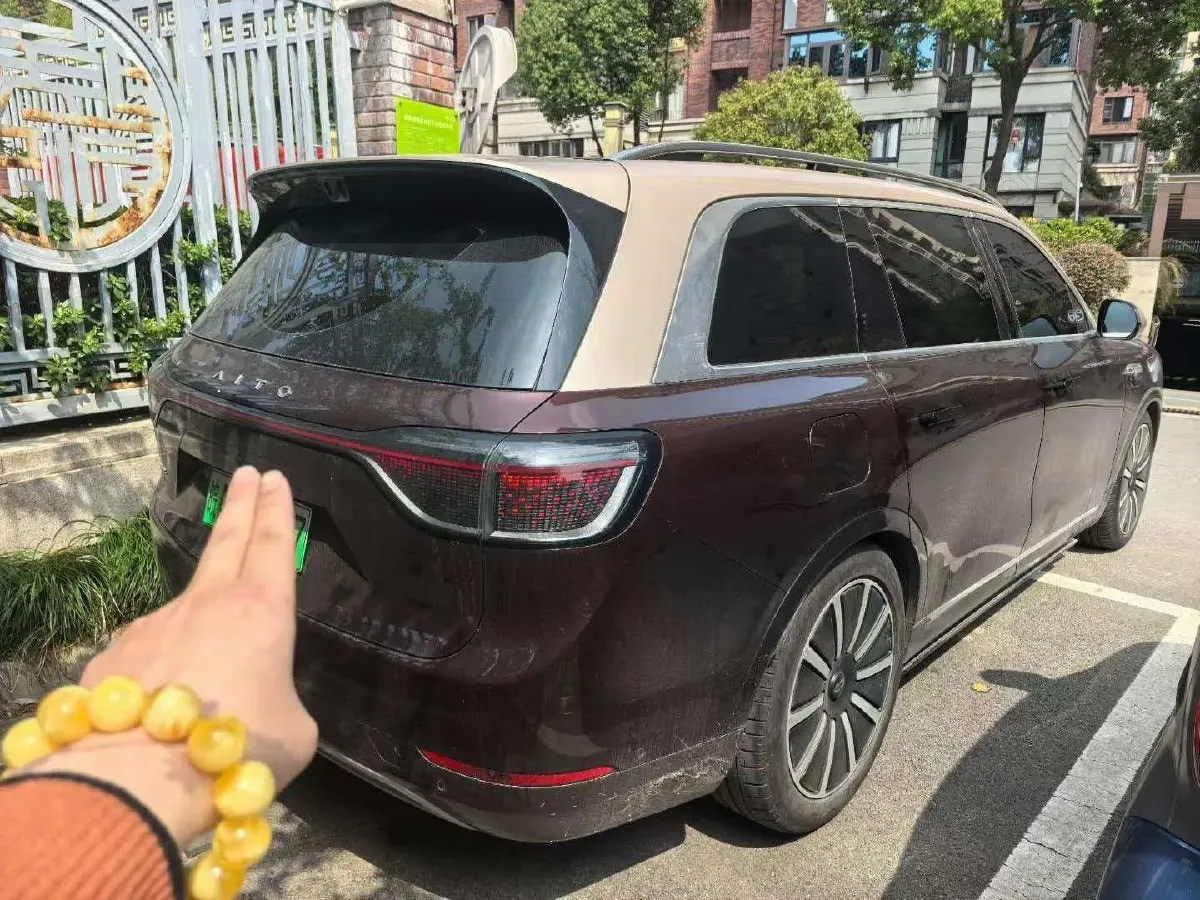 2025 AITO AITO M9 REEV 160HP REEV 52KWH,autocango,china used car exporter,china ev exporter,chinese used car exporter,chinese used ev exporter