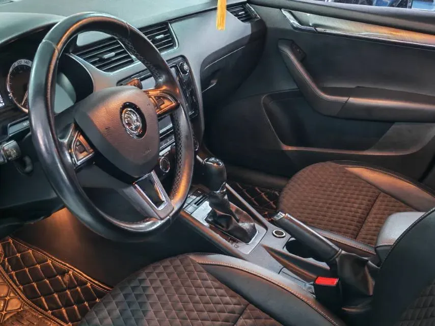 2018 Skoda Octavia 1.2T 116HP L4 7DCT,autocango,china used car exporter,china ev exporter,chinese used car exporter,chinese used ev exporter