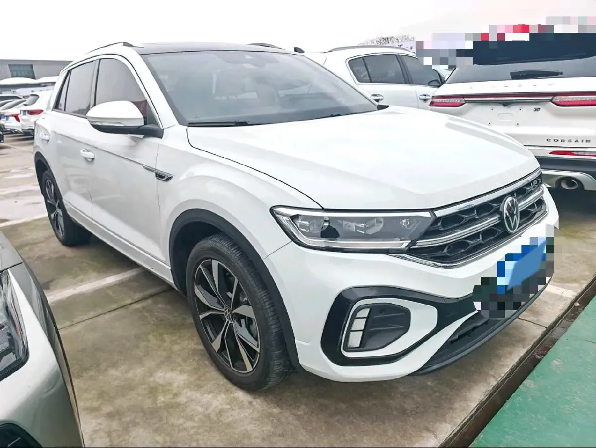 2023 Volkswagen T-Roc 1.5T 160HP L4 7DCT,autocango,china used car exporter,china ev exporter,chinese used car exporter,chinese used ev exporter
