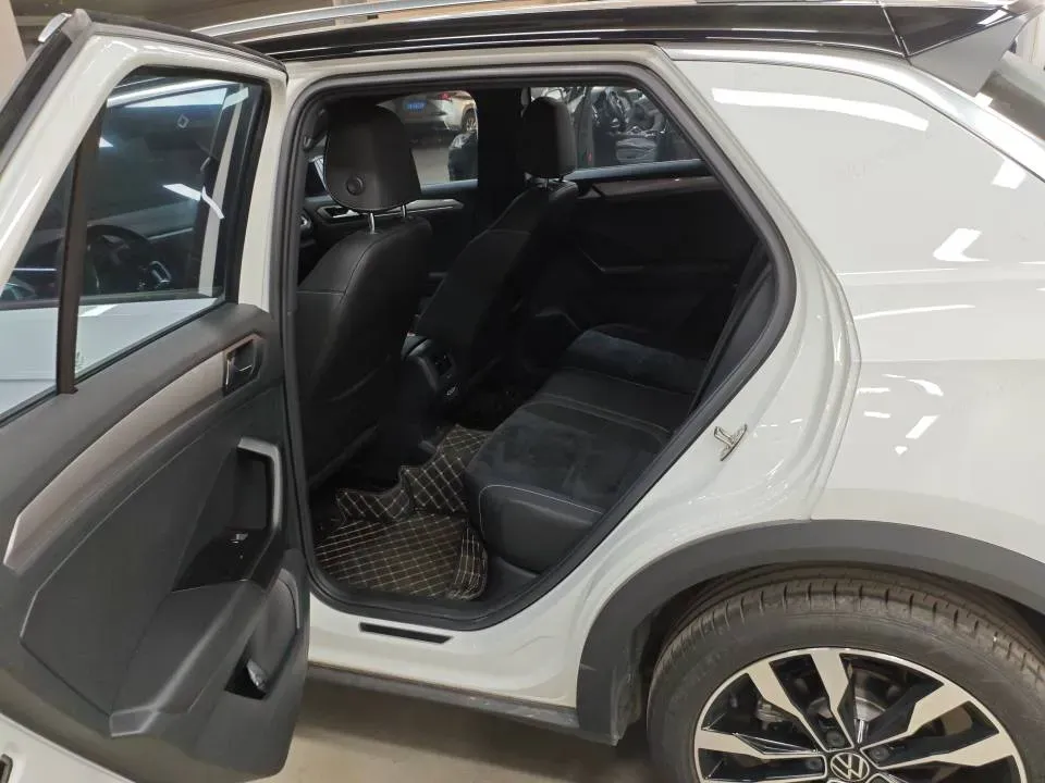 2022 Volkswagen T-Roc 1.4T 150HP L4 7DCT,autocango,china used car exporter,china ev exporter,chinese used car exporter,chinese used ev exporter