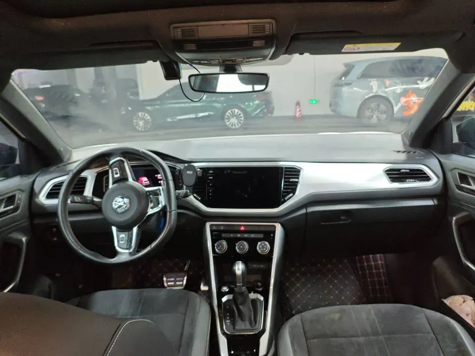 2022 Volkswagen T-Roc 1.4T 150HP L4 7DCT,autocango,china used car exporter,china ev exporter,chinese used car exporter,chinese used ev exporter