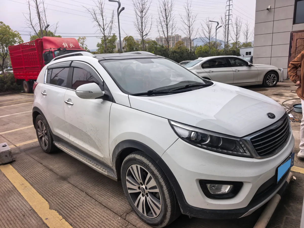 2016 Kia Sportage R 2.0L 165HP L4 6AT,autocango,china used car exporter,china ev exporter,chinese used car exporter,chinese used ev exporter