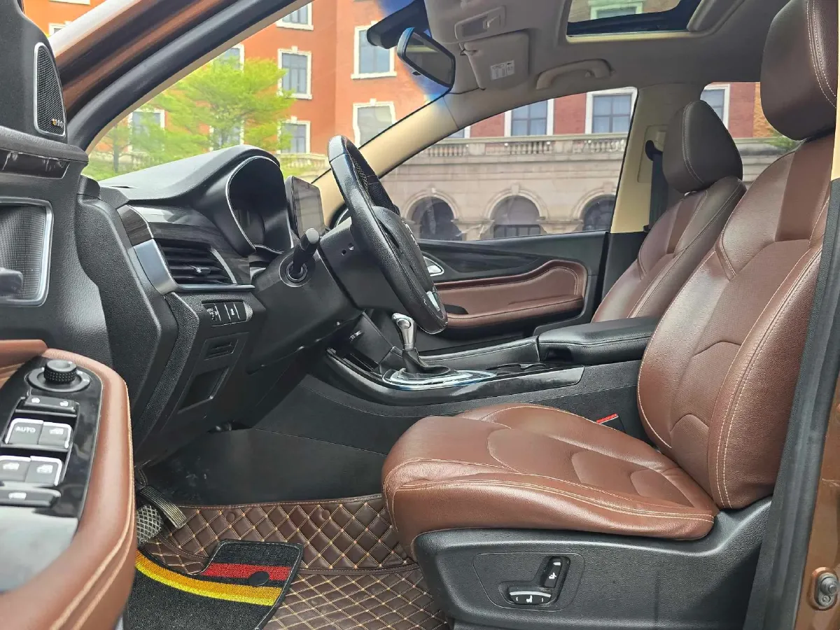 2017 BaoJun 560 1.5T 150HP L4 6DCT,autocango,china used car exporter,china ev exporter,chinese used car exporter,chinese used ev exporter