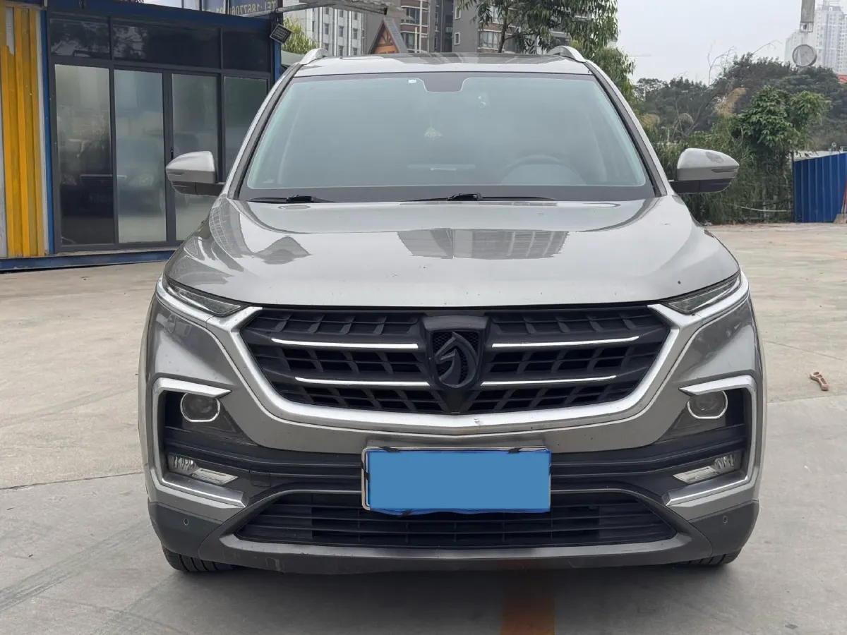 2019 BaoJun 530 1.5T 151HP L4 CVT,autocango,china used car exporter,china ev exporter,chinese used car exporter,chinese used ev exporter