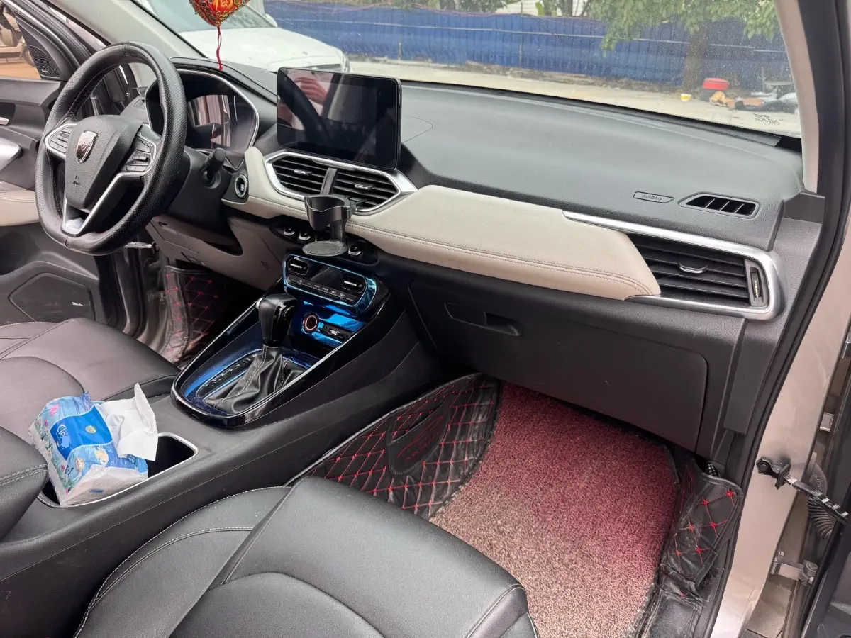 2019 BaoJun 530 1.5T 151HP L4 CVT,autocango,china used car exporter,china ev exporter,chinese used car exporter,chinese used ev exporter