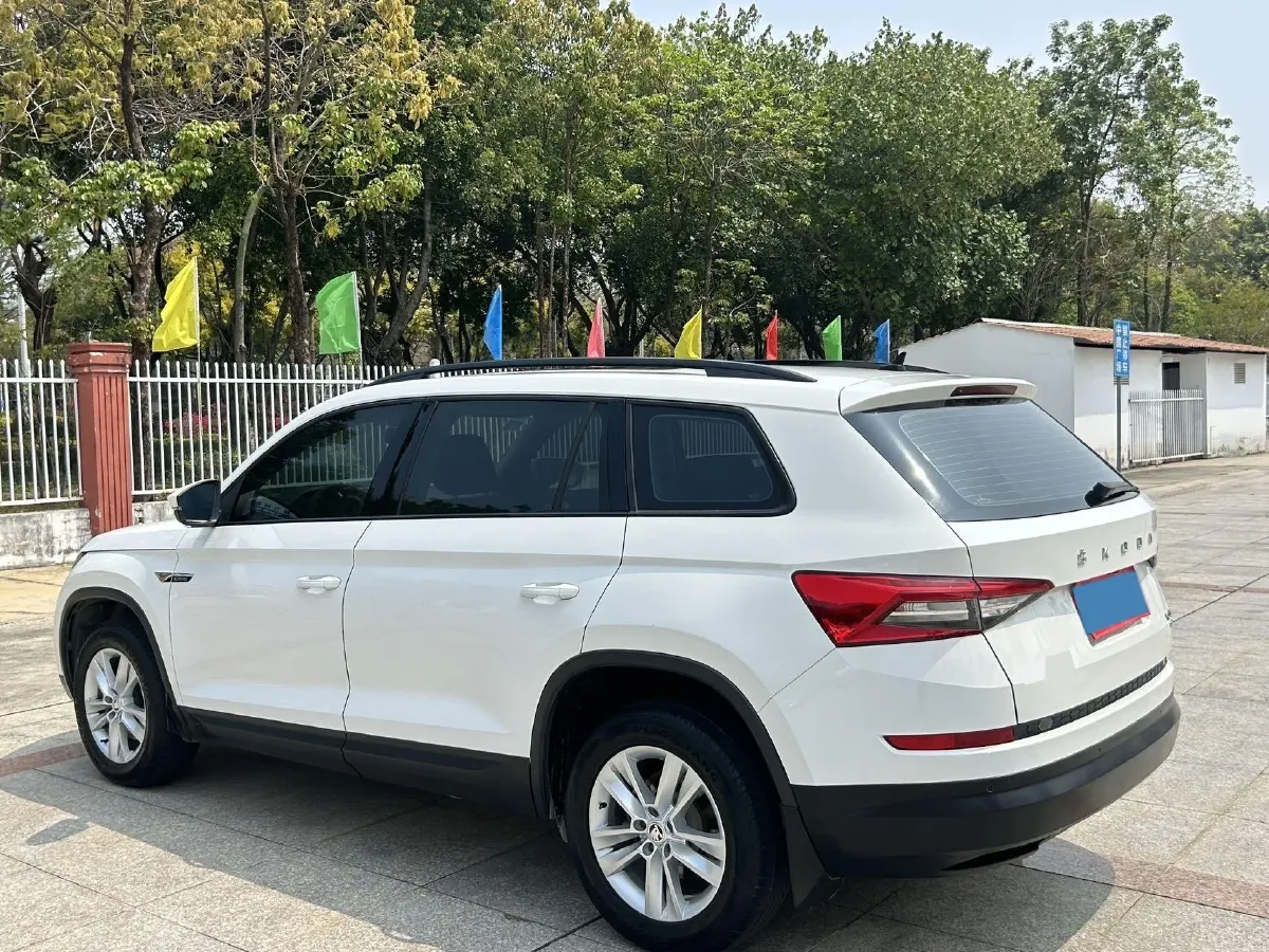 2019 Buick EnvisionPlus 1.5T 169HP L4 7DCT,autocango,china used car exporter,china ev exporter,chinese used car exporter,chinese used ev exporter