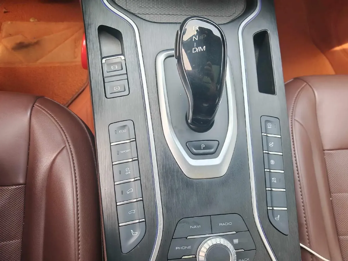 2020 WEY VV7 2.0T 227HP L4 7DCT,autocango,china used car exporter,china ev exporter,chinese used car exporter,chinese used ev exporter