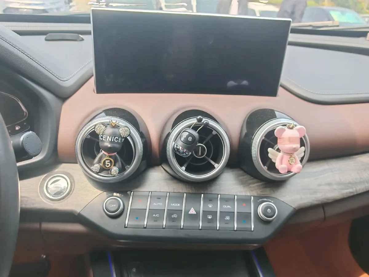 2020 WEY VV7 2.0T 227HP L4 7DCT,autocango,china used car exporter,china ev exporter,chinese used car exporter,chinese used ev exporter