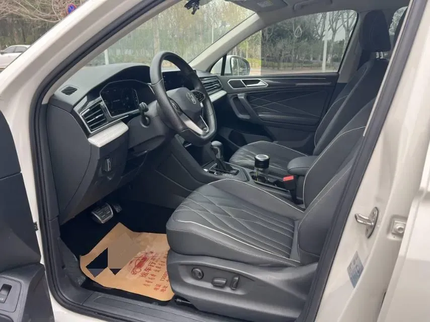 2023 Volkswagen Tiguan L 1.5T 160HP L4 7DCT,autocango,china used car exporter,china ev exporter,chinese used car exporter,chinese used ev exporter
