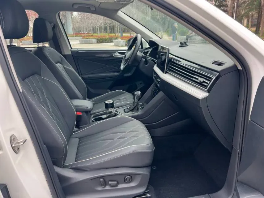 2023 Volkswagen Tiguan L 1.5T 160HP L4 7DCT,autocango,china used car exporter,china ev exporter,chinese used car exporter,chinese used ev exporter