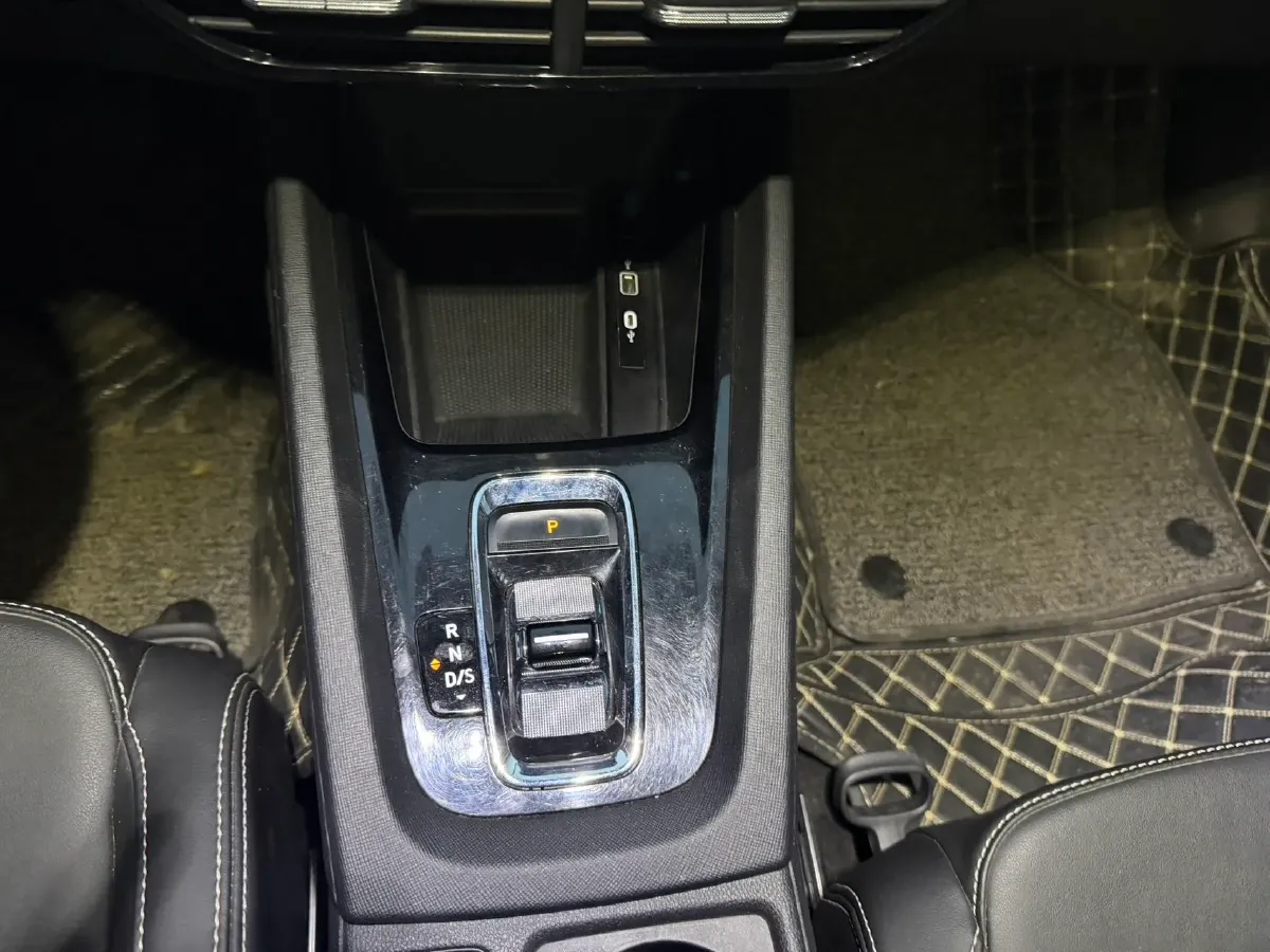 2022 Skoda Octavia 1.4T 150HP L4 7DCT,autocango,china used car exporter,china ev exporter,chinese used car exporter,chinese used ev exporter