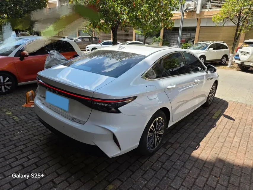 2024 Fulwin FulwinA8 1.5T 156HP L4 1DHT PHEV 18.3KWH,autocango,china used car exporter,china ev exporter,chinese used car exporter,chinese used ev exporter