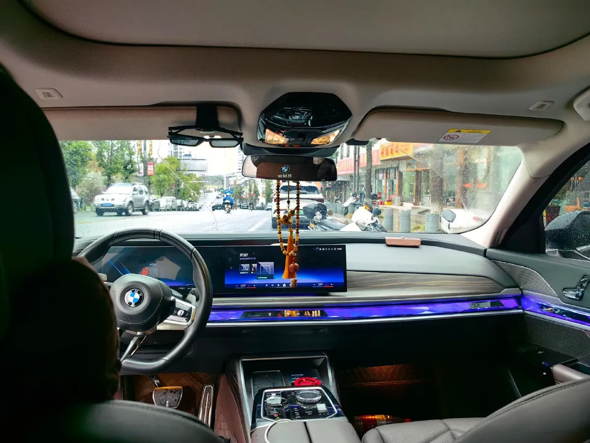 2023 BMW 7 Series 3.0T 272HP L6 8AT,autocango,china used car exporter,china ev exporter,chinese used car exporter,chinese used ev exporter