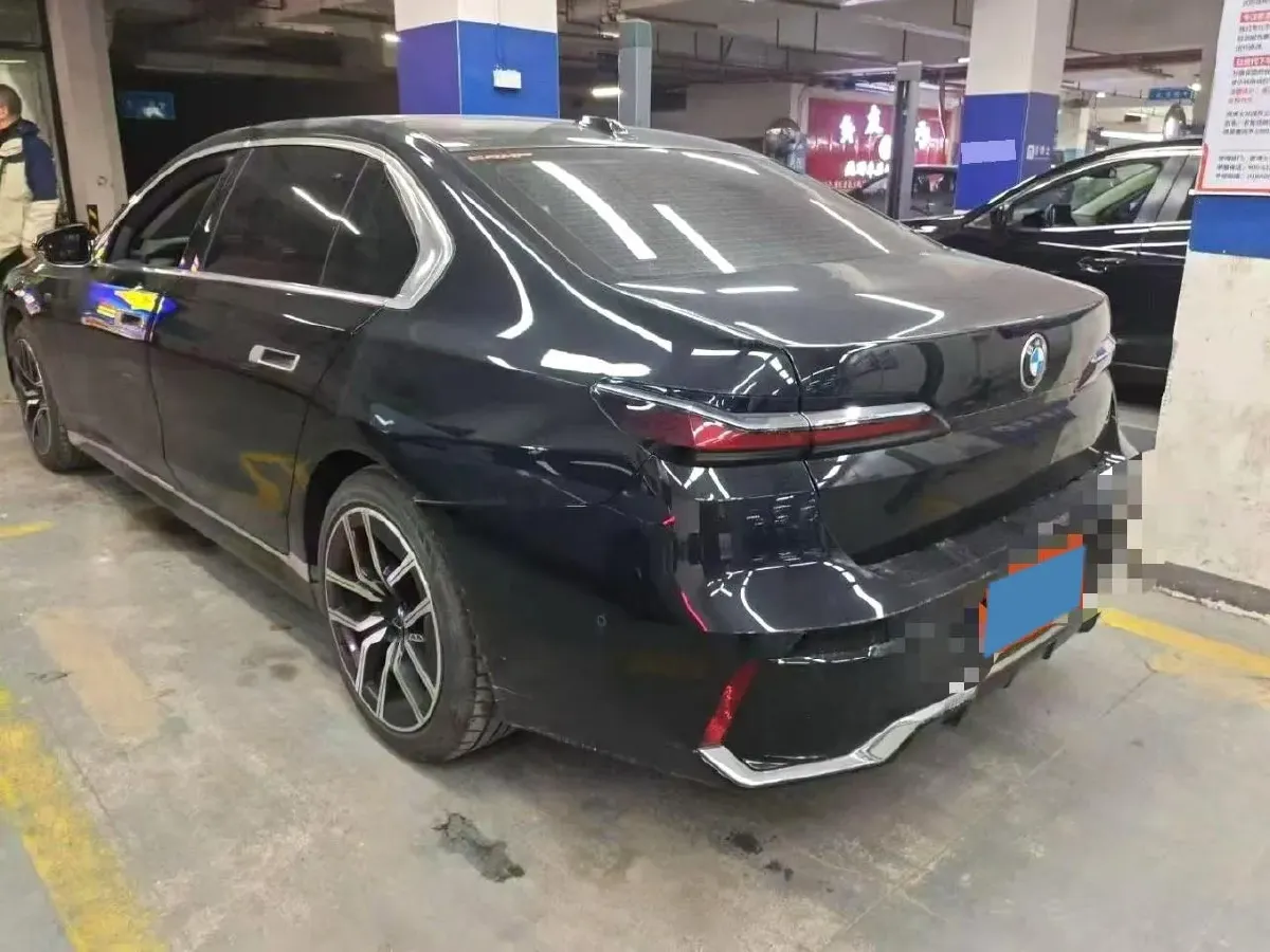 2023 BMW 7 Series 3.0T 272HP L6 8AT,autocango,china used car exporter,china ev exporter,chinese used car exporter,chinese used ev exporter