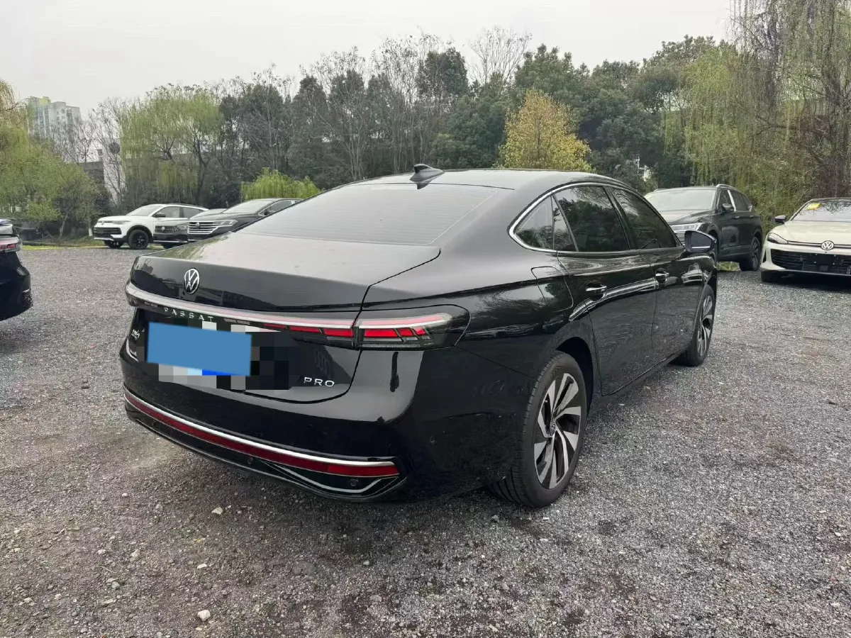 2025 Volkswagen Passat 2.0T 220HP L4 7DCT,autocango,china used car exporter,china ev exporter,chinese used car exporter,chinese used ev exporter
