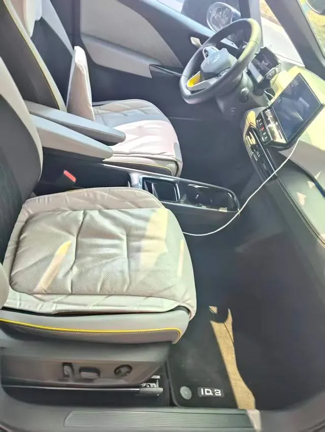 2024 Volkswagen ID.3 BEV 52.8KWH,autocango,china used car exporter,china ev exporter,chinese used car exporter,chinese used ev exporter