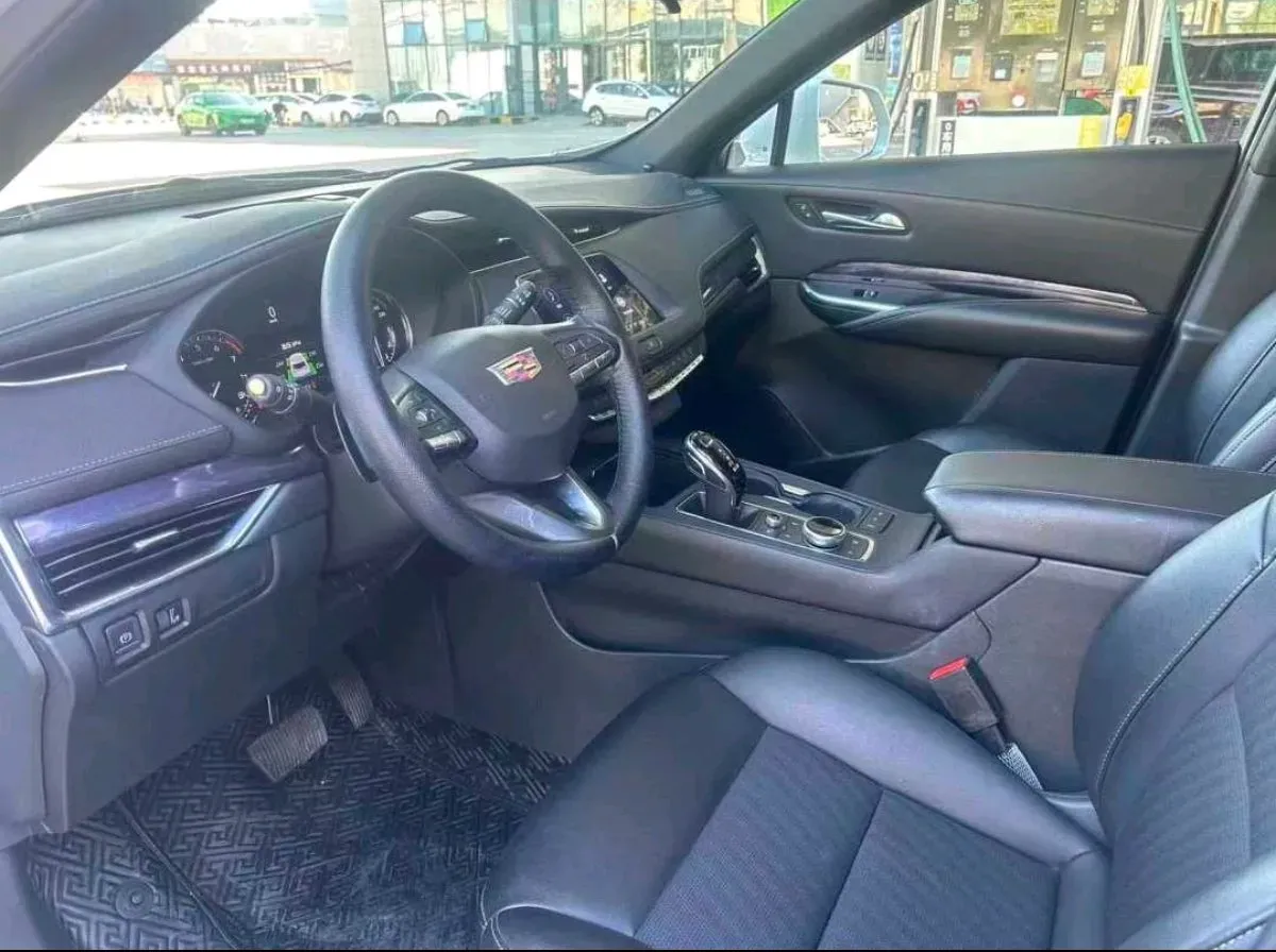 2021 Cadillac XT4 2.0T 237HP L4 9AT,autocango,china used car exporter,china ev exporter,chinese used car exporter,chinese used ev exporter
