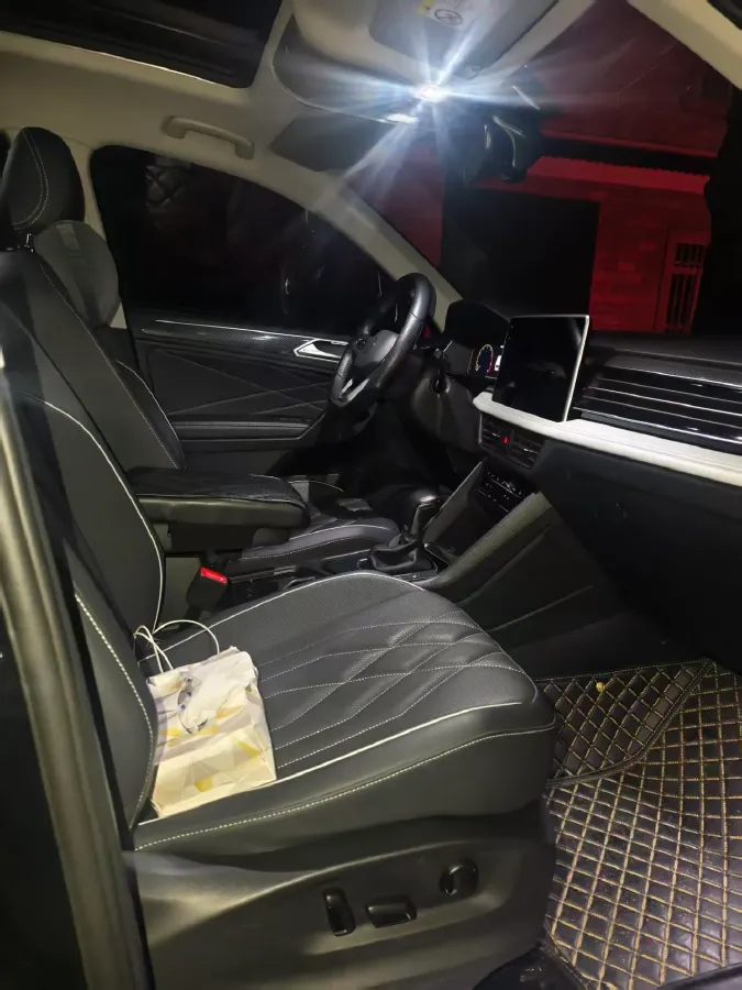 2024 Volkswagen Tiguan L 2.0T 186HP L4 7DCT,autocango,china used car exporter,china ev exporter,chinese used car exporter,chinese used ev exporter