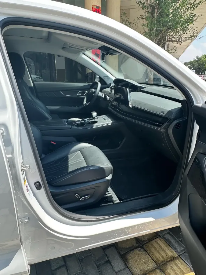 2024 ChangAn UNI-K 2.0T 233HP L4 8AT,autocango,china used car exporter,china ev exporter,chinese used car exporter,chinese used ev exporter