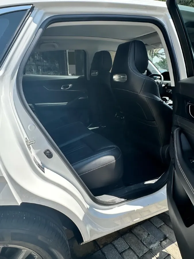 2024 ChangAn UNI-K 2.0T 233HP L4 8AT,autocango,china used car exporter,china ev exporter,chinese used car exporter,chinese used ev exporter