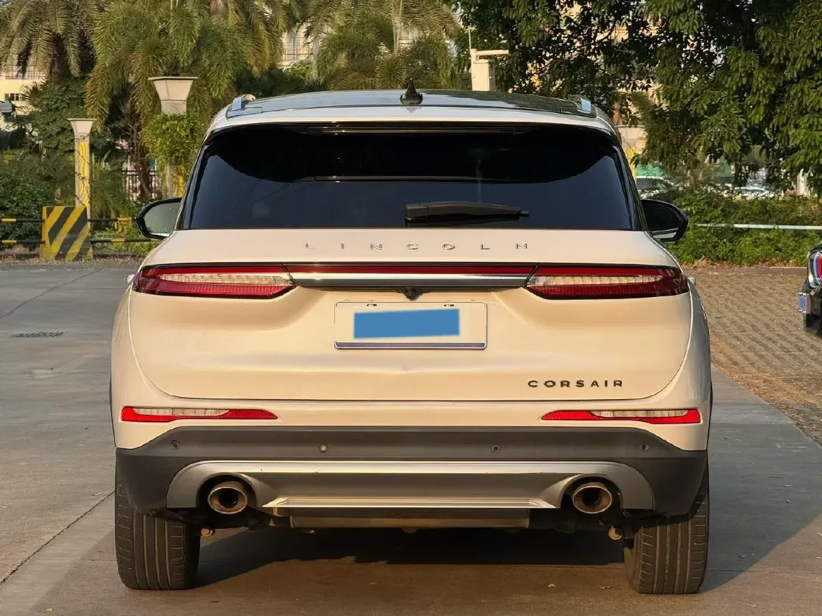 2022 Lincoln Corsair 2.0T 245HP L4 8AT,autocango,china used car exporter,china ev exporter,chinese used car exporter,chinese used ev exporter