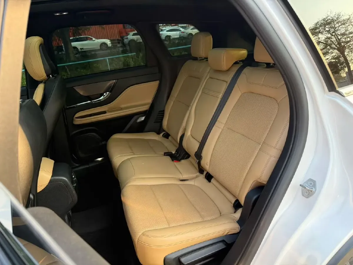 2022 Lincoln Corsair 2.0T 245HP L4 8AT,autocango,china used car exporter,china ev exporter,chinese used car exporter,chinese used ev exporter