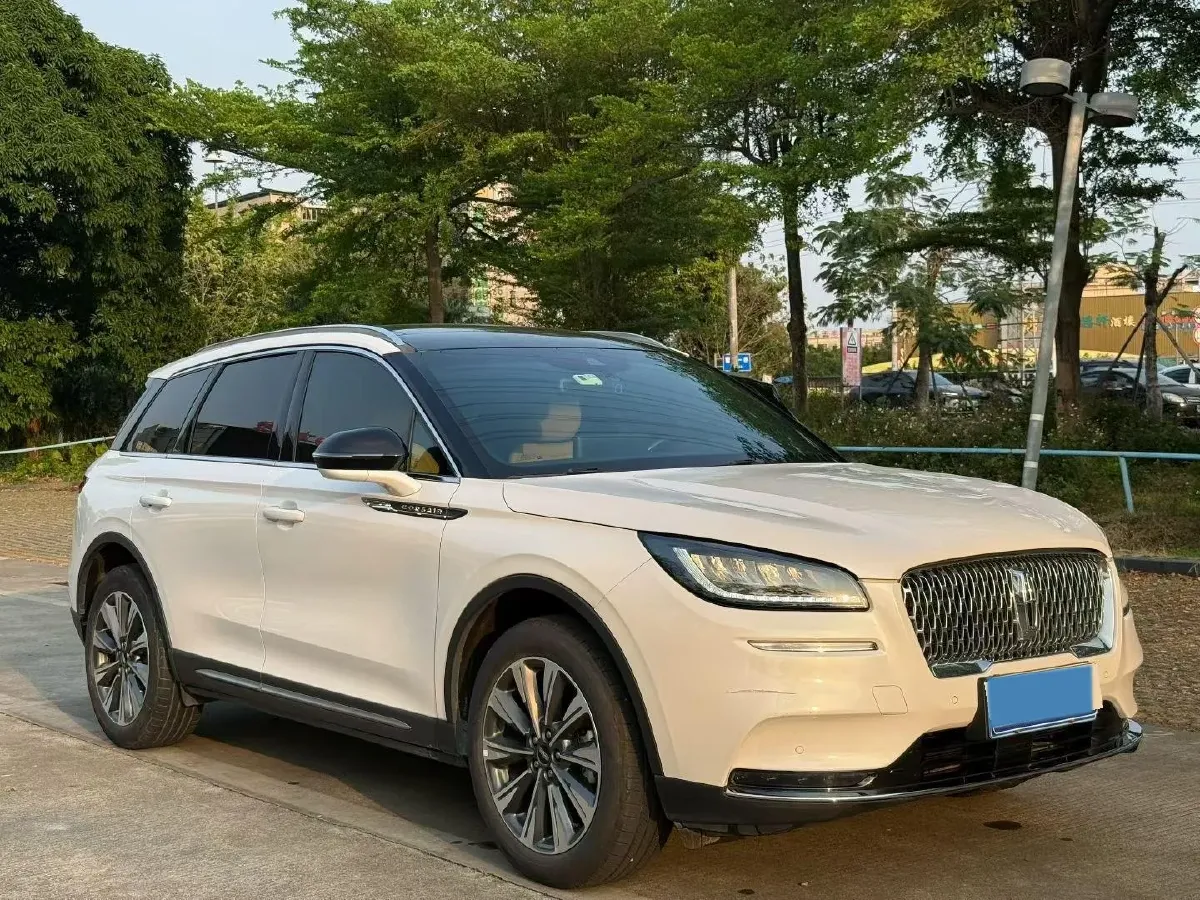 2022 Lincoln Corsair 2.0T 245HP L4 8AT,autocango,china used car exporter,china ev exporter,chinese used car exporter,chinese used ev exporter