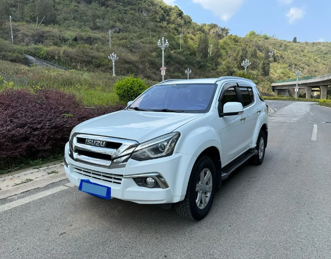 2018 Isuzu Mu-X 3.0T 177HP L4 6AT,autocango,china used car exporter,china ev exporter,chinese used car exporter,chinese used ev exporter