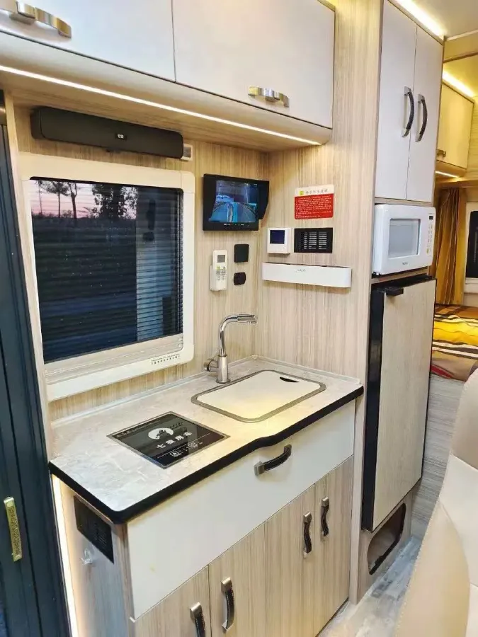 2021 MAXUS XinTu V80 2.0T 139HP L4 6MT,autocango,china used car exporter,china ev exporter,chinese used car exporter,chinese used ev exporter