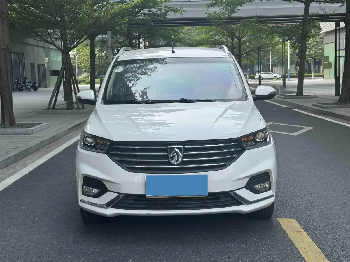 2018 BaoJun 360 1.5L 112HP L4 6MT,autocango,china used car exporter,china ev exporter,chinese used car exporter,chinese used ev exporter