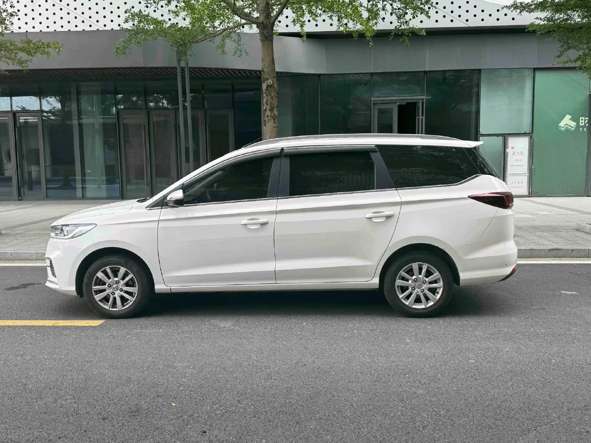 2018 BaoJun 360 1.5L 112HP L4 6MT,autocango,china used car exporter,china ev exporter,chinese used car exporter,chinese used ev exporter
