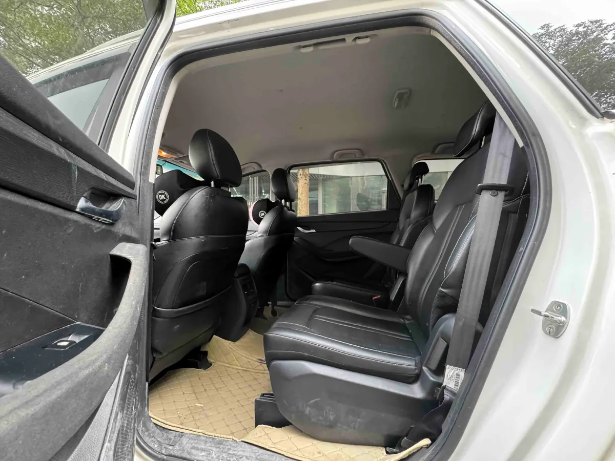 2018 BaoJun 360 1.5L 112HP L4 6MT,autocango,china used car exporter,china ev exporter,chinese used car exporter,chinese used ev exporter