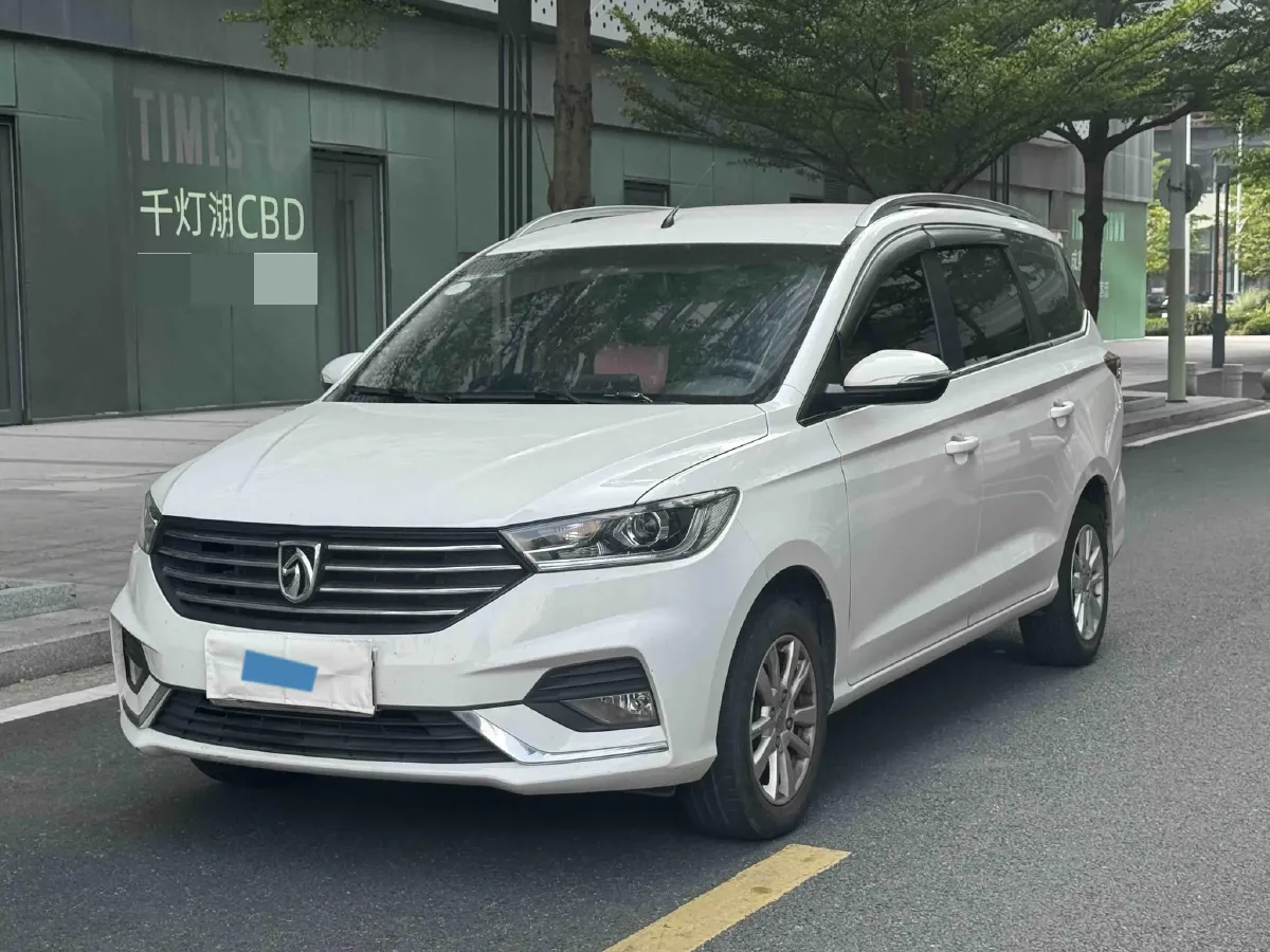 2018 BaoJun 360 1.5L 112HP L4 6MT,autocango,china used car exporter,china ev exporter,chinese used car exporter,chinese used ev exporter