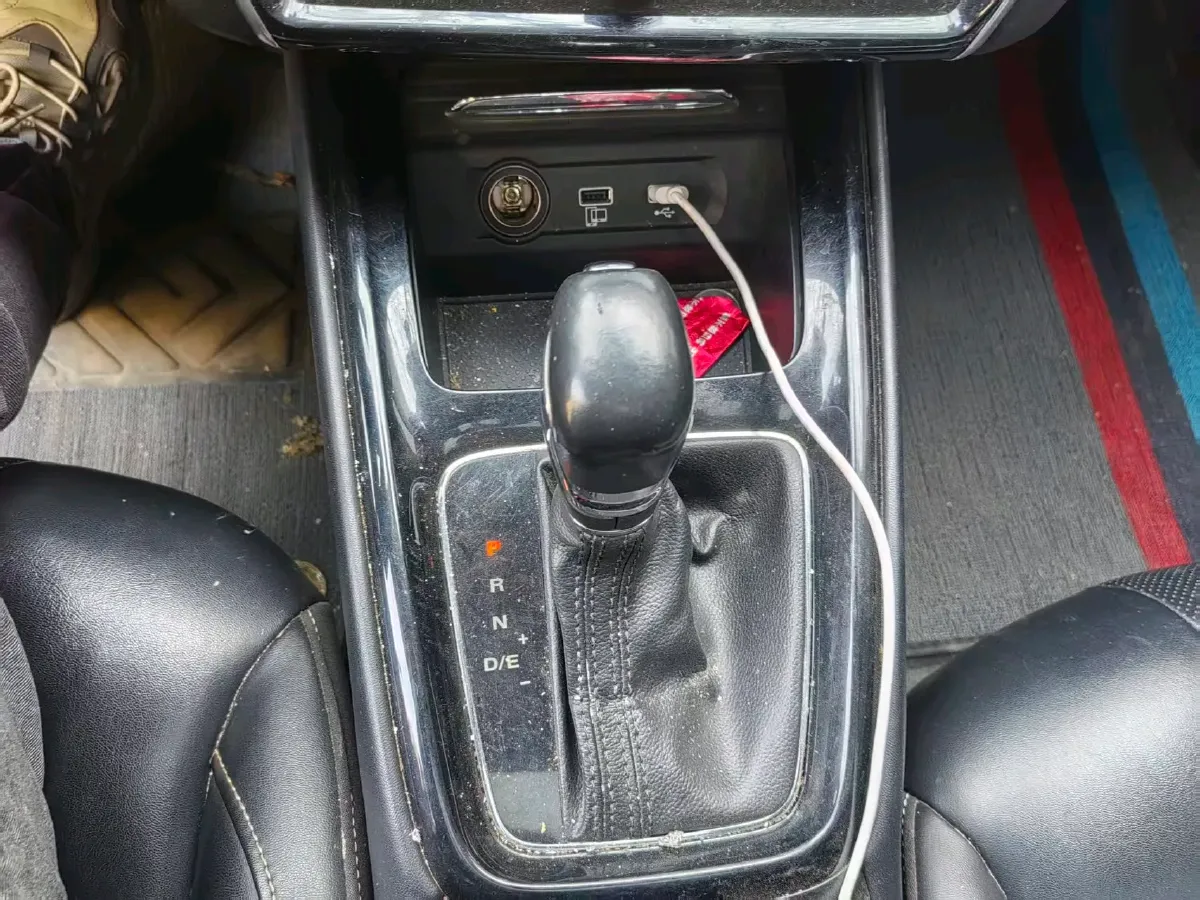 2020 Roewe i5 1.5L 120HP L4 CVT,autocango,china used car exporter,china ev exporter,chinese used car exporter,chinese used ev exporter