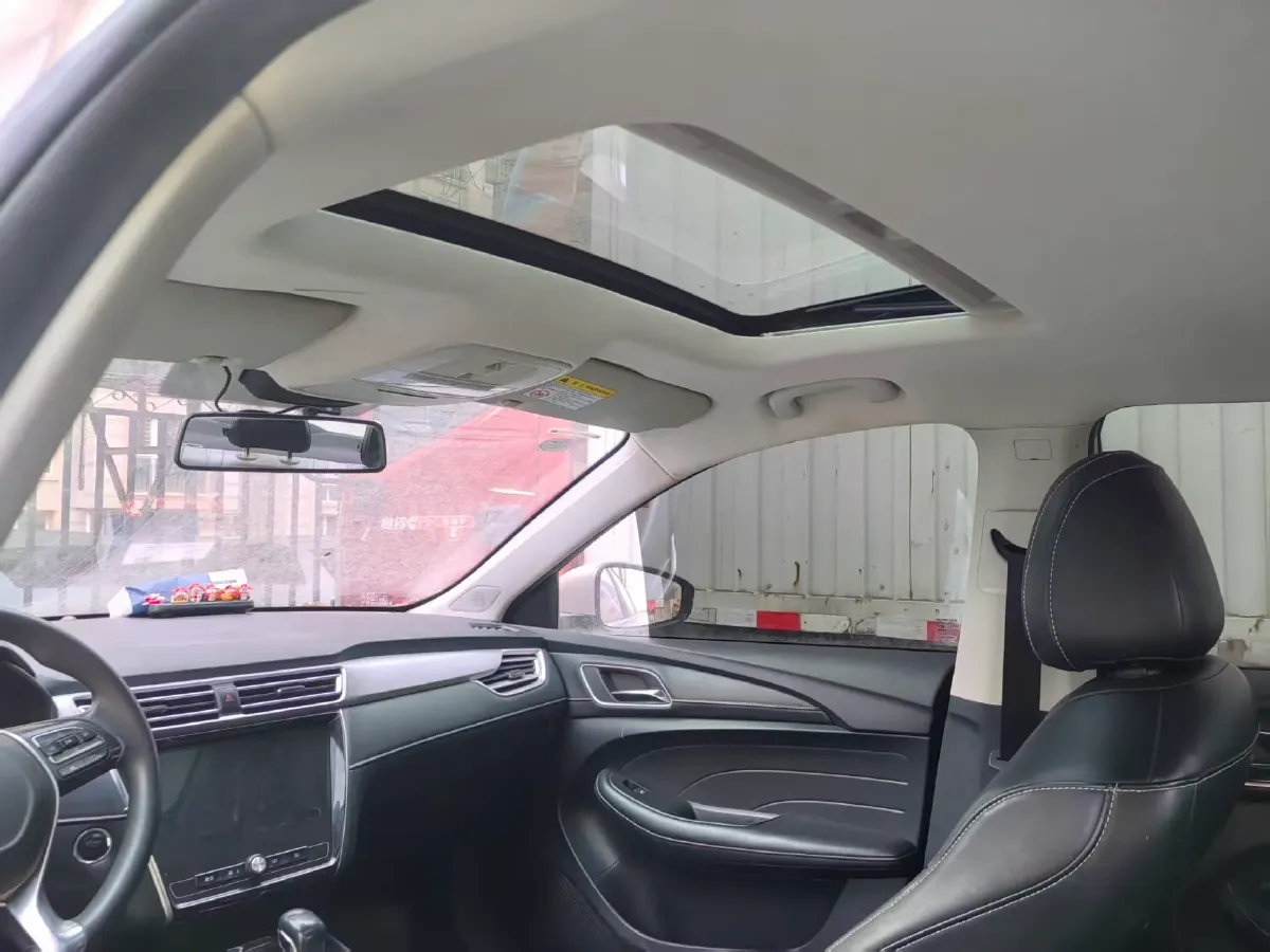 2020 Roewe i5 1.5L 120HP L4 CVT,autocango,china used car exporter,china ev exporter,chinese used car exporter,chinese used ev exporter